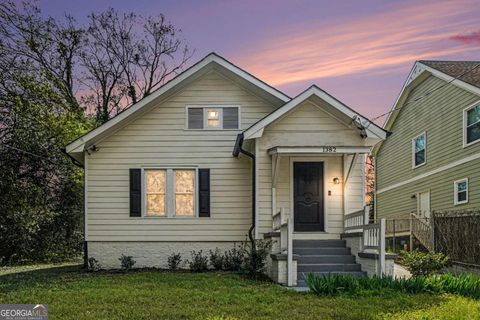Photo of 1382 Elizabeth Lane, Atlanta, GA 30344 (MLS # 10714385)