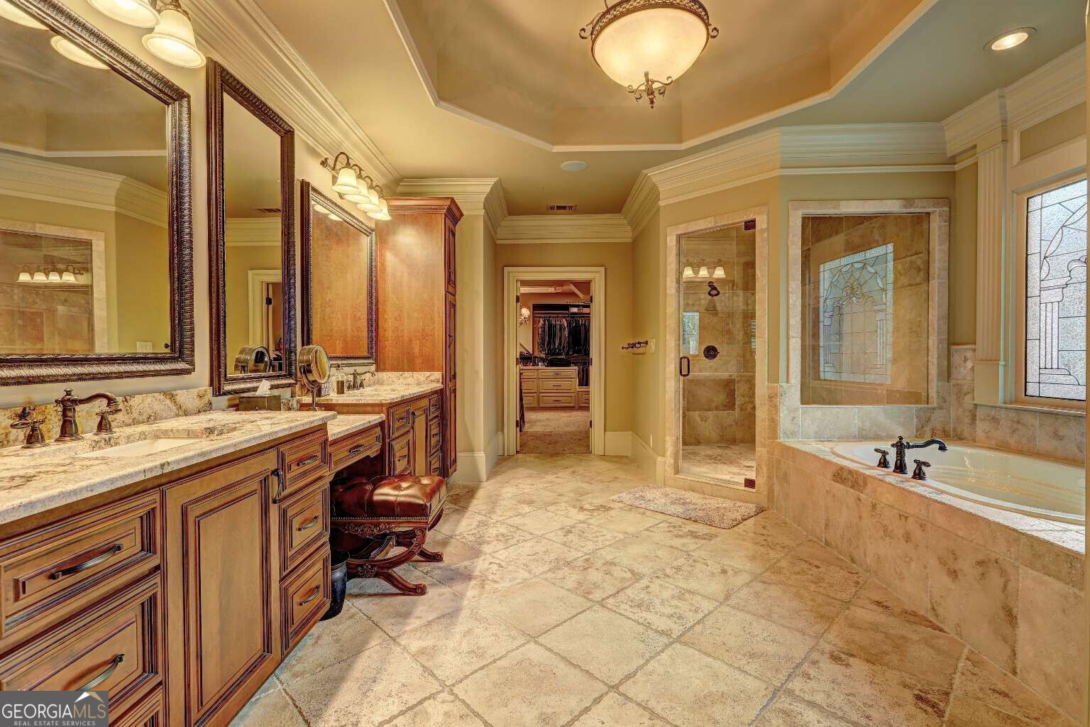 MANOR GOLF CRSE & CC - Residential