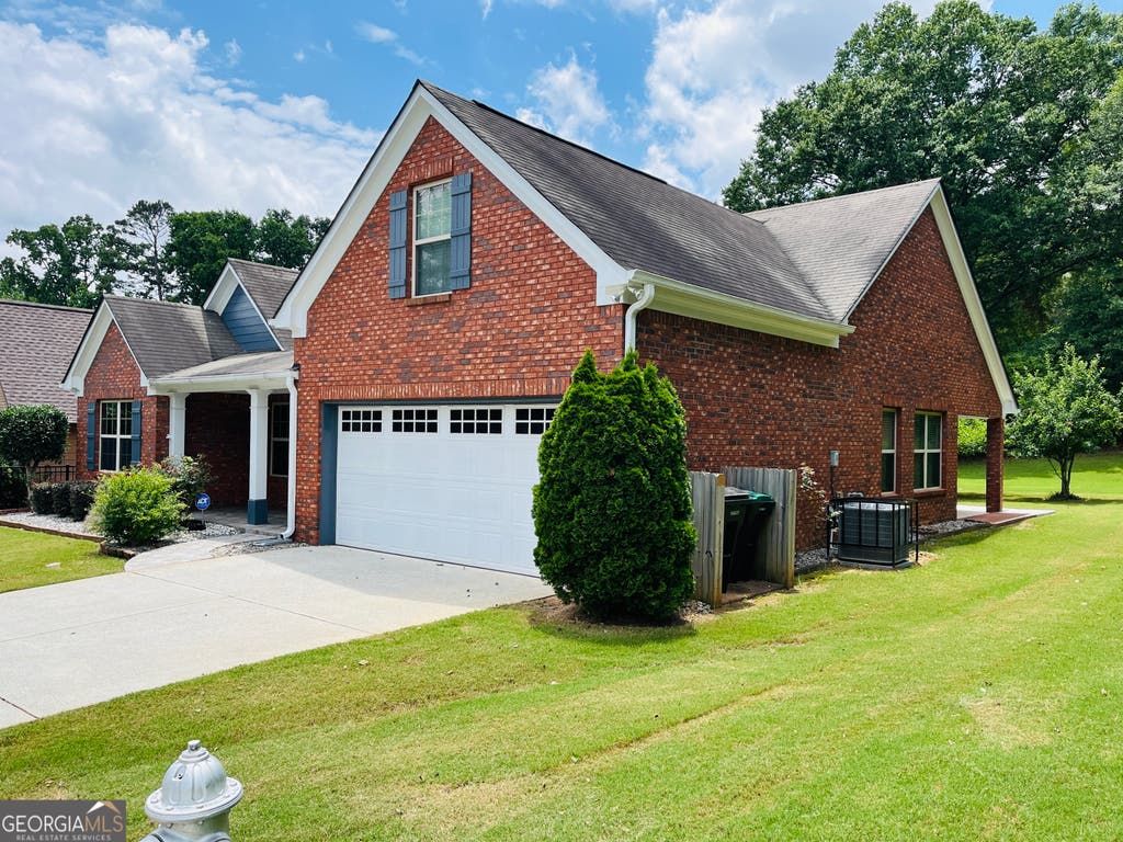 Photo of 5750 Crest Hill Drive, Buford, GA 30518 (MLS # 10820532)