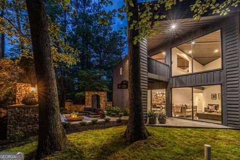 4052 Loch Highland PASS NE Roswell GA 30075
