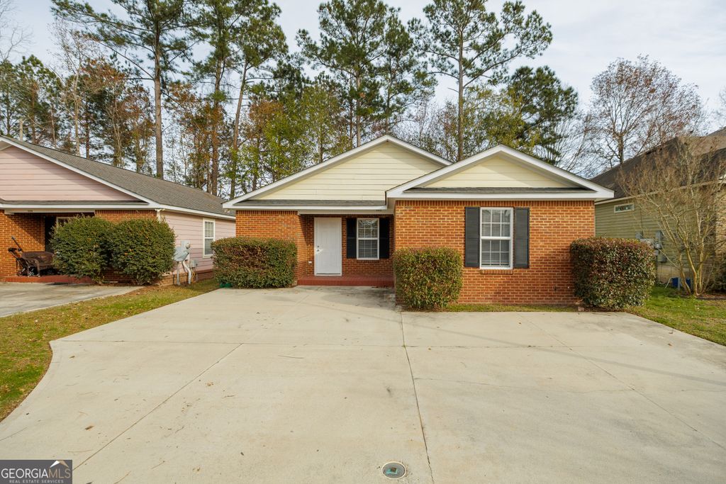 Photo of 5086 Greyfield Place N, Valdosta, GA 31605 (MLS # 10671719)