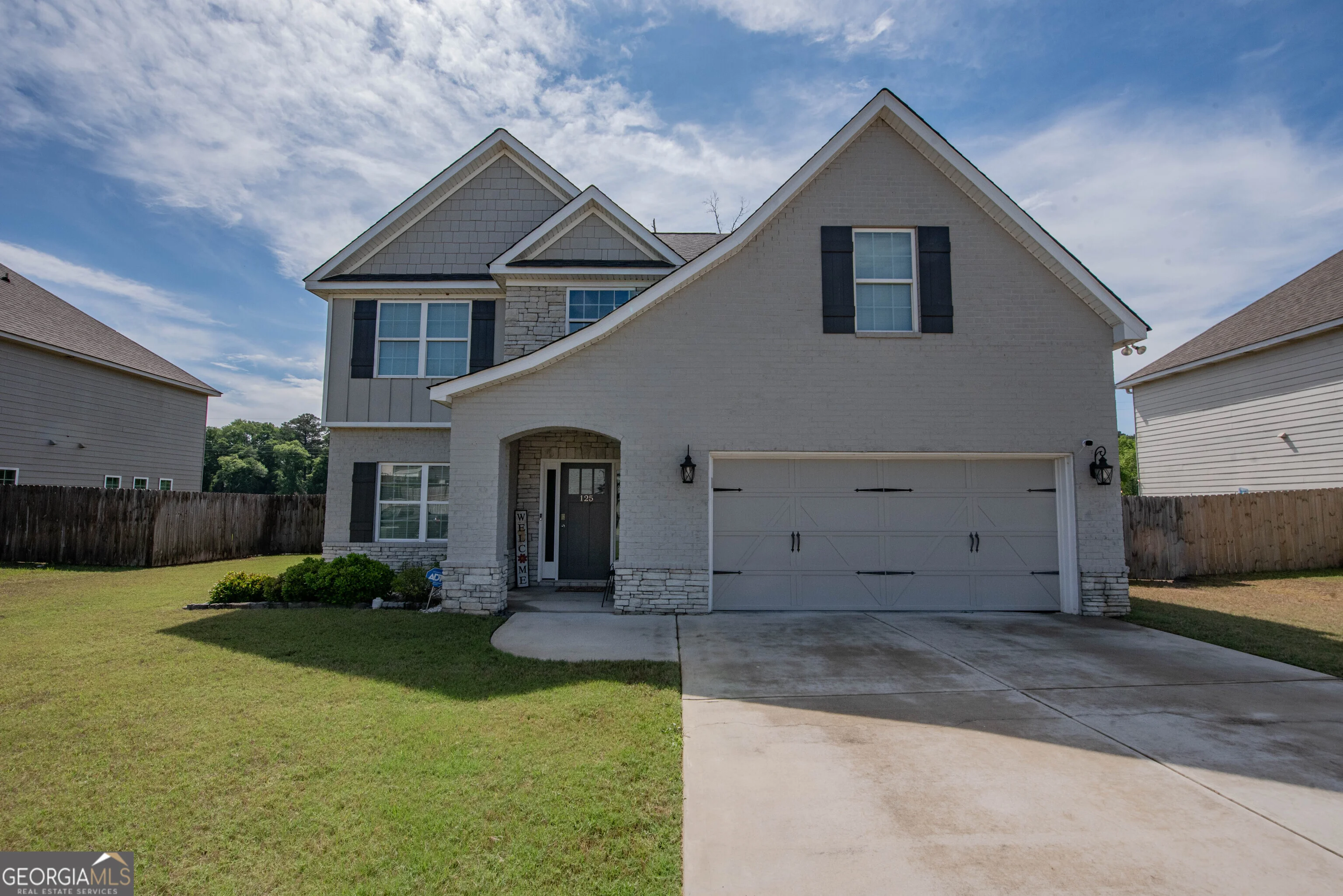125 Amberley Court