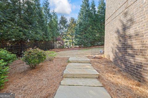 listing image 80