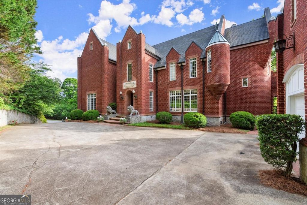 Photo of 3863 Streamside Drive S, Marietta, GA 30067 (MLS # 10685171)