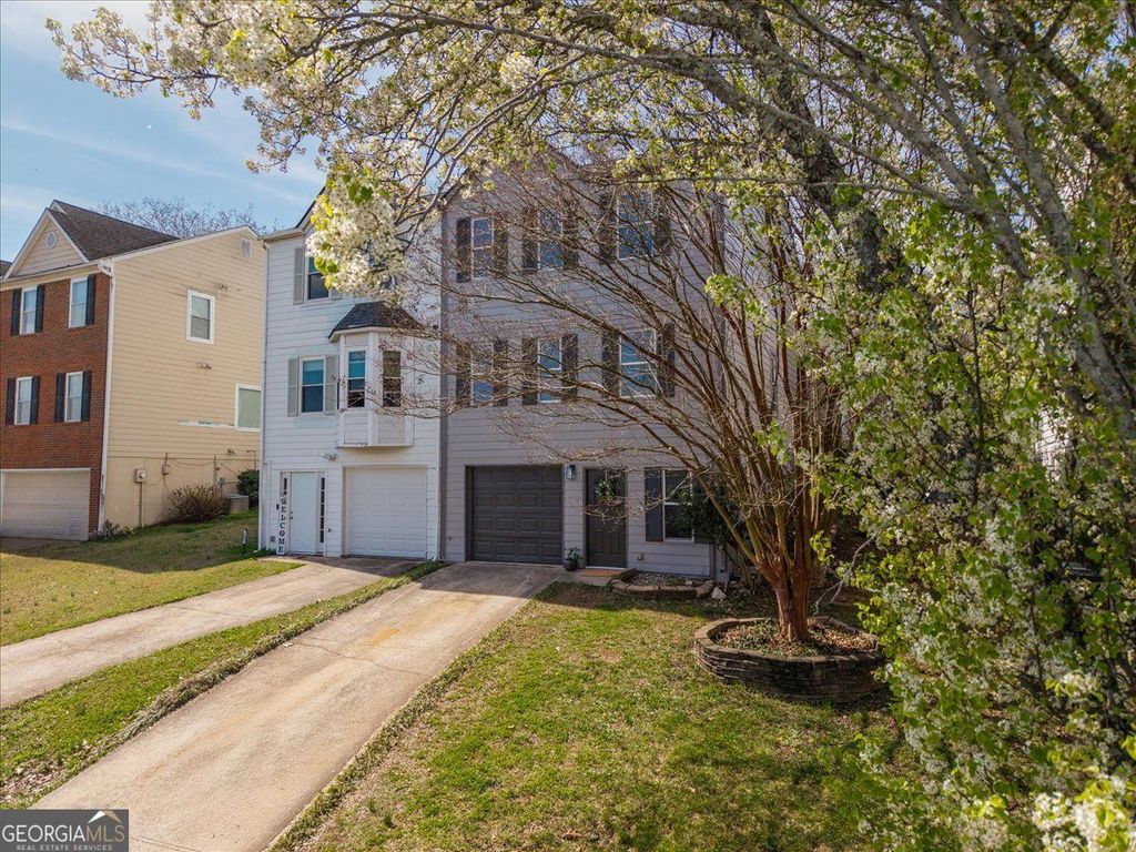 Photo of 1805 Barrington Overlook NW, Marietta, GA 30066 (MLS # 10708581)