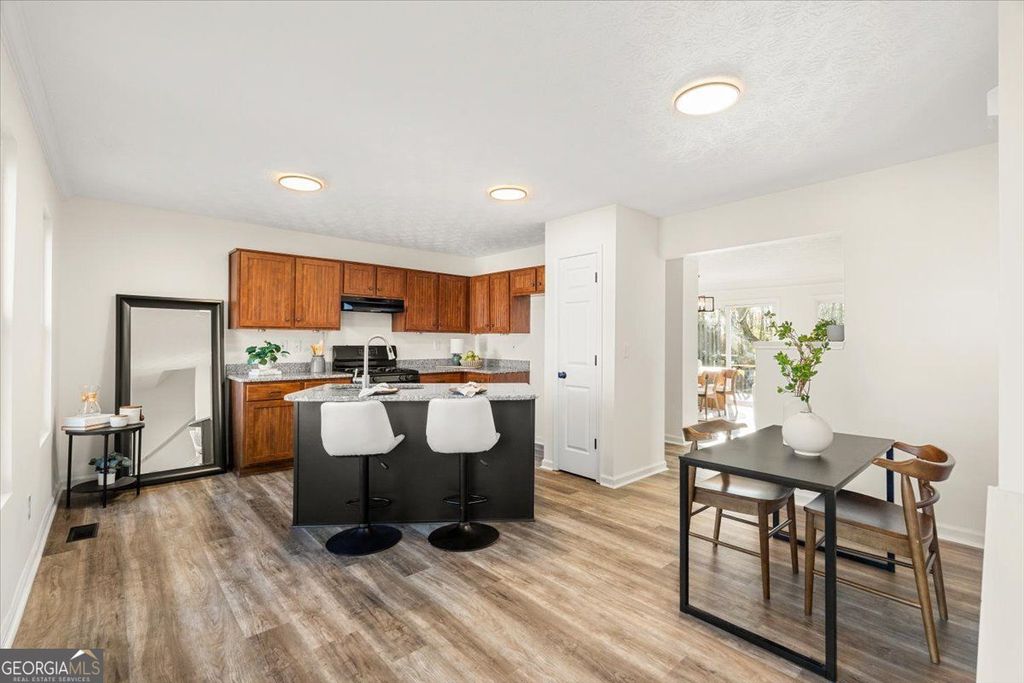 Photo of 1805 Barrington Overlook NW, Marietta, GA 30066 (MLS # 10708581)