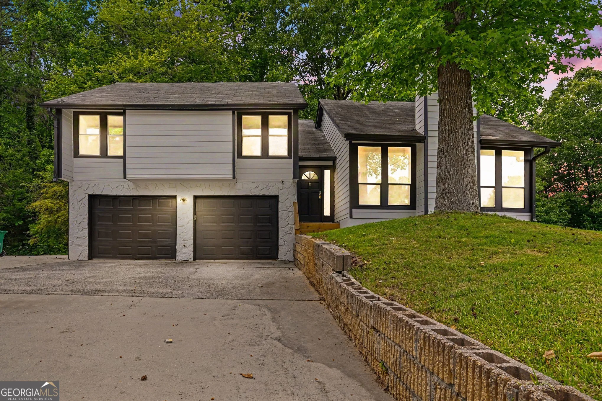 1030 Chapman Lane