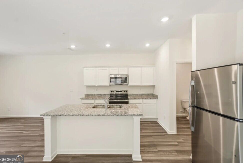 3025 Osier CIR