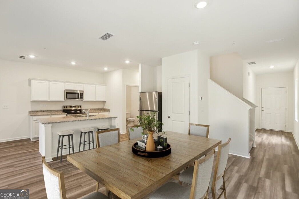 3025 Osier CIR