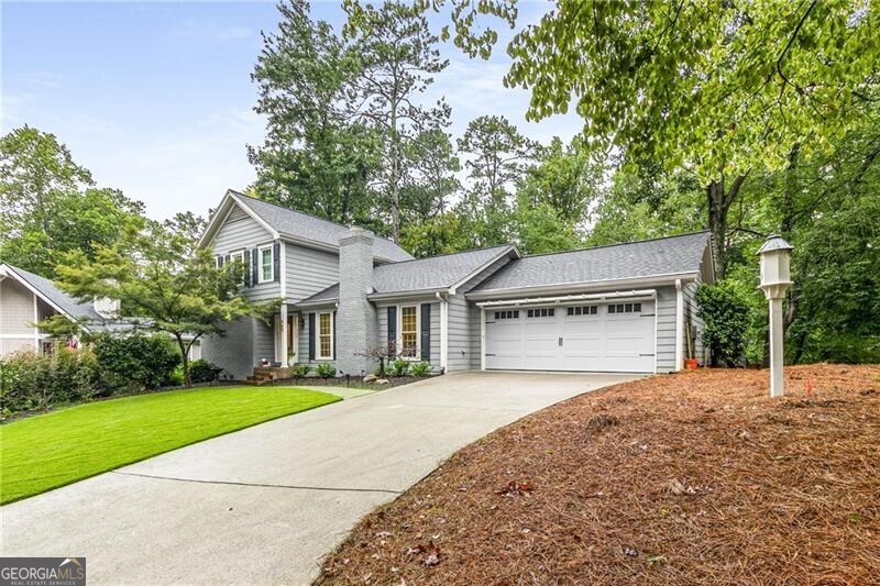 465 Sassafras LN