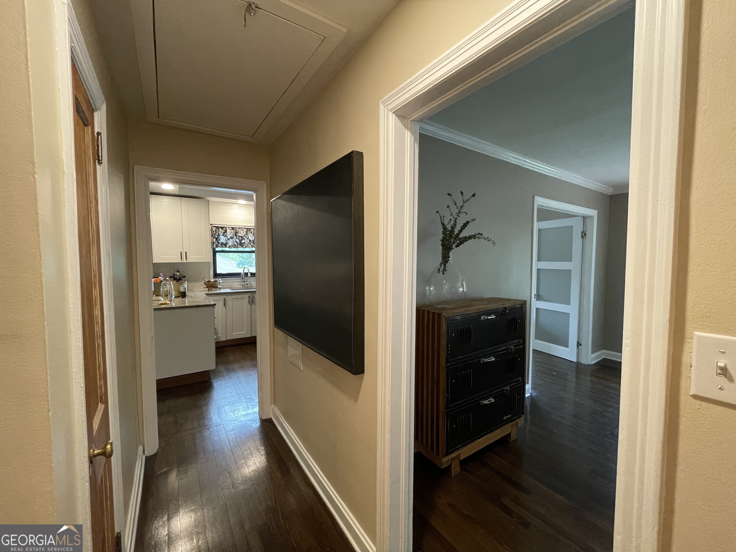 727 Channing DR