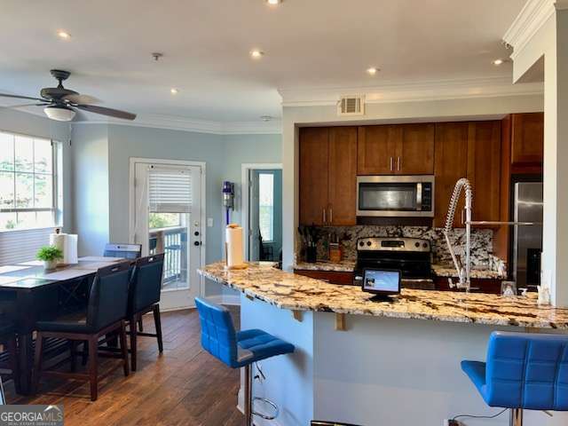 200 NE Renaissance PKWY NE 304