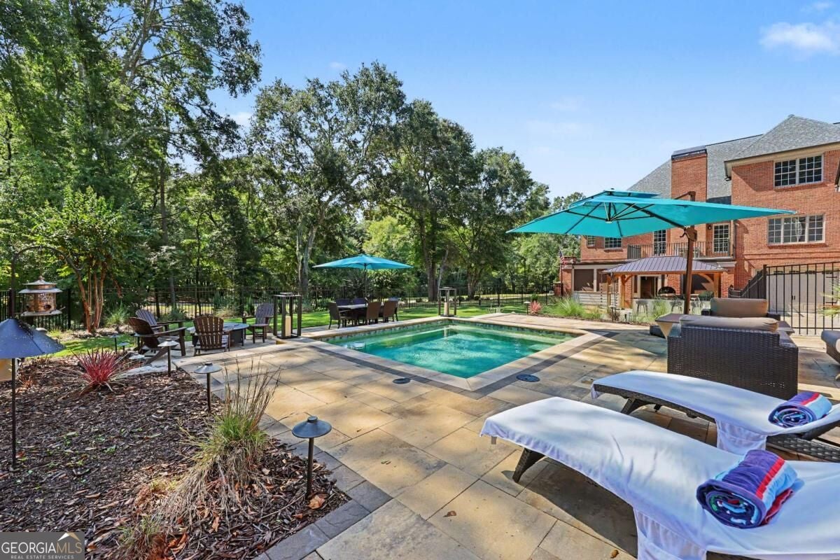 116 River Bend DR