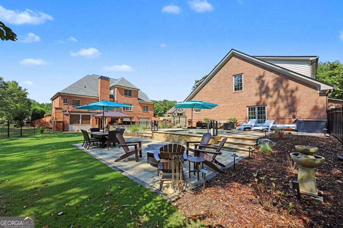 116 River Bend DR