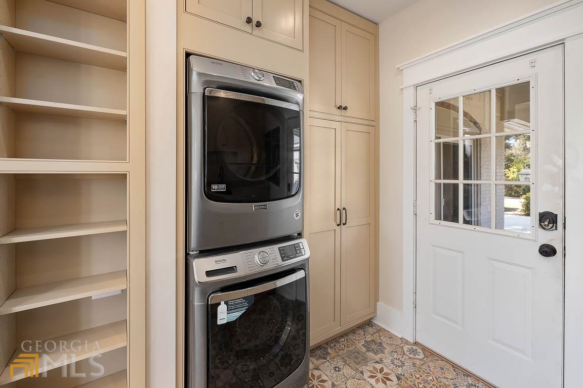 Island Club - Residential