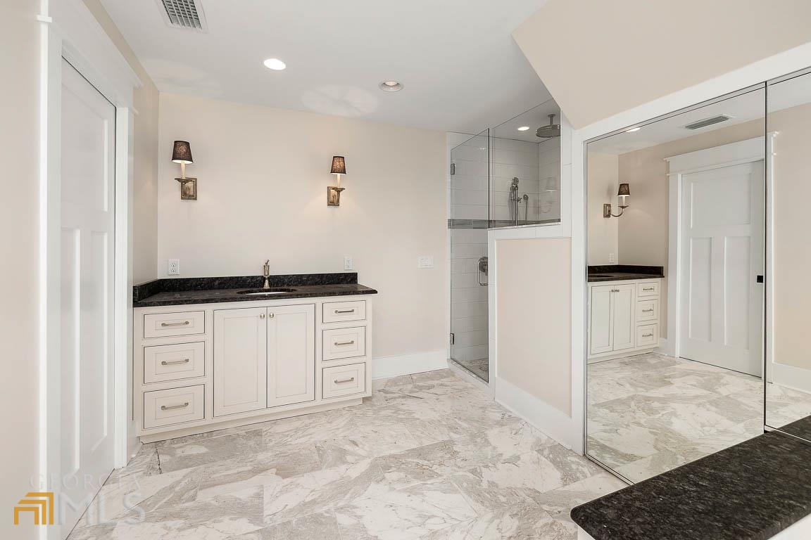 Island Club - Residential