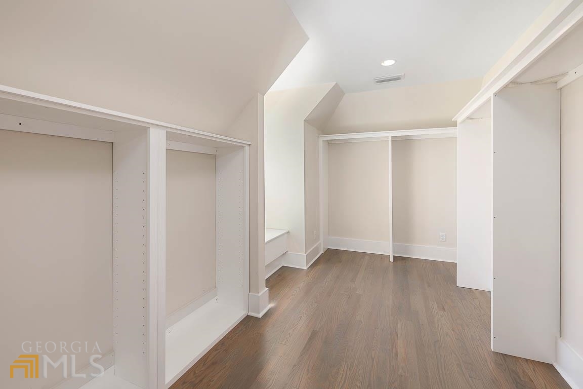 Island Club - Residential