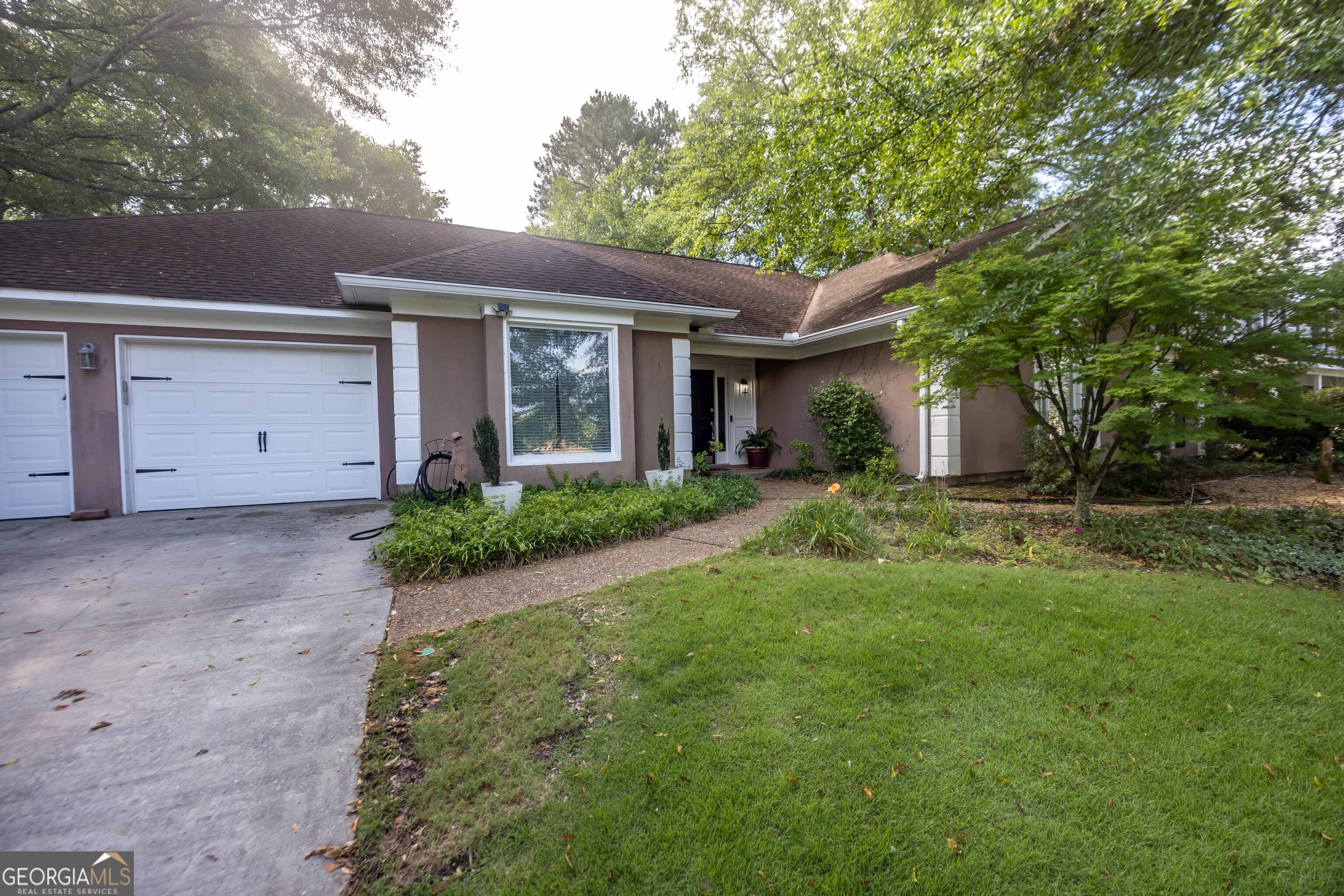 6544 mink DR