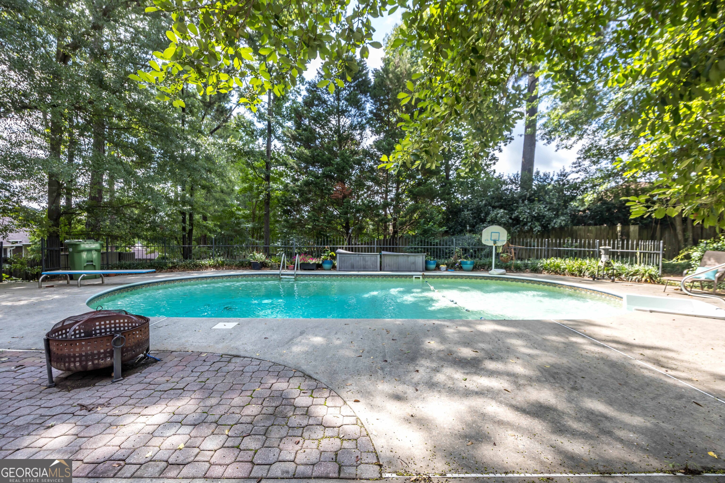 6544 mink DR