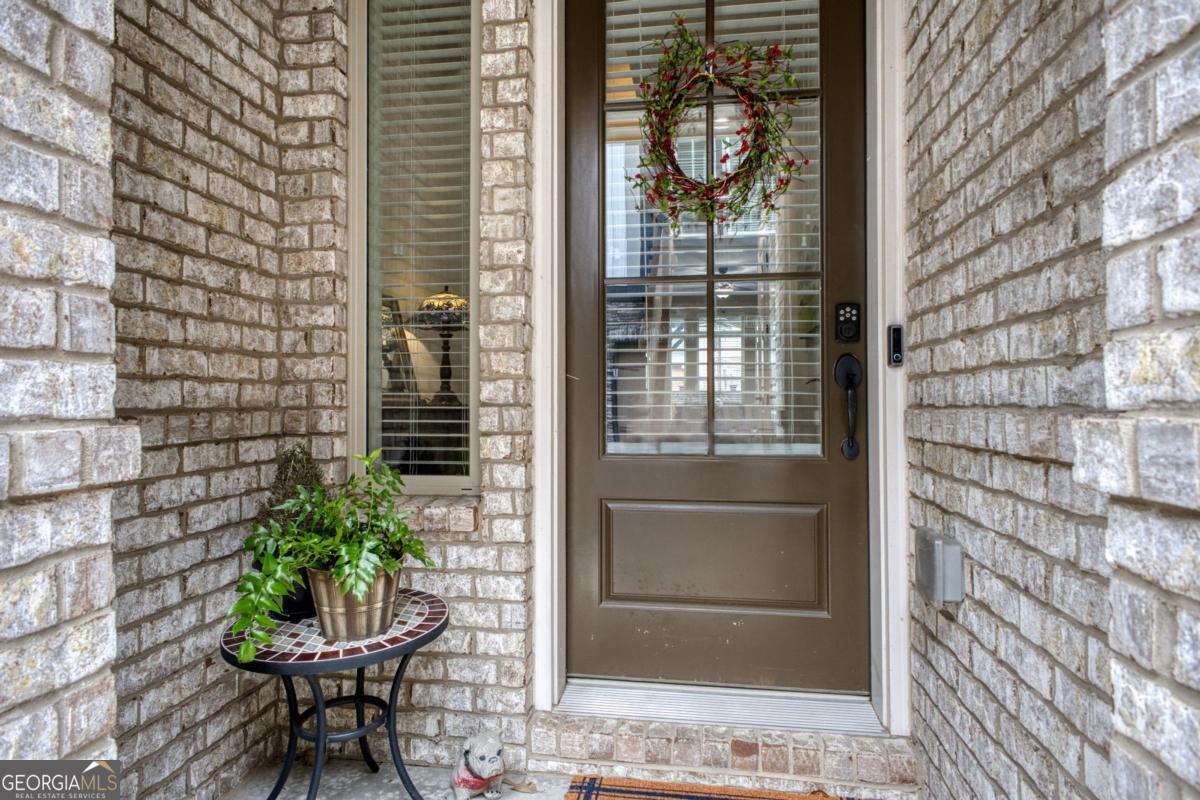 433 Cranleigh RDG SE