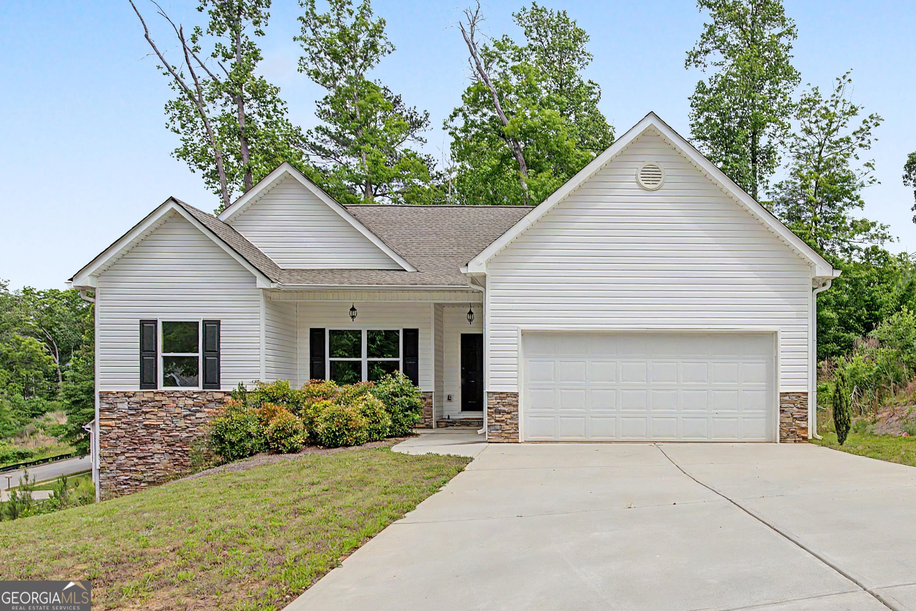 104 Woodside CT