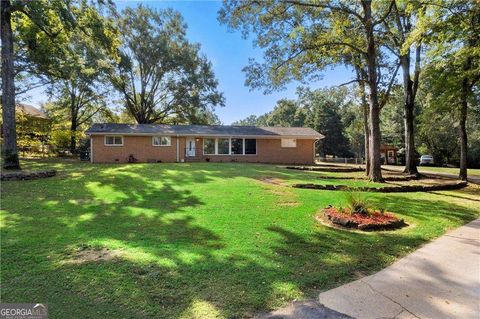 Photo of 3 Page Drive NE, Rome, GA 30161 (MLS # 10612240)