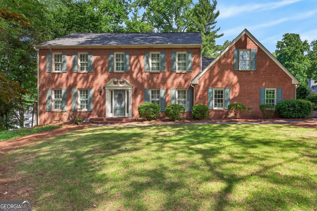 Photo of 233 Shadowlake Court, Marietta, GA 30067 (MLS # 10768336)