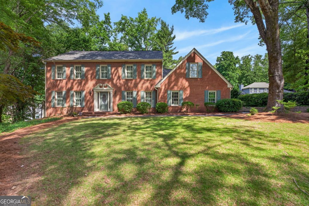Photo of 233 Shadowlake Court, Marietta, GA 30067 (MLS # 10768336)