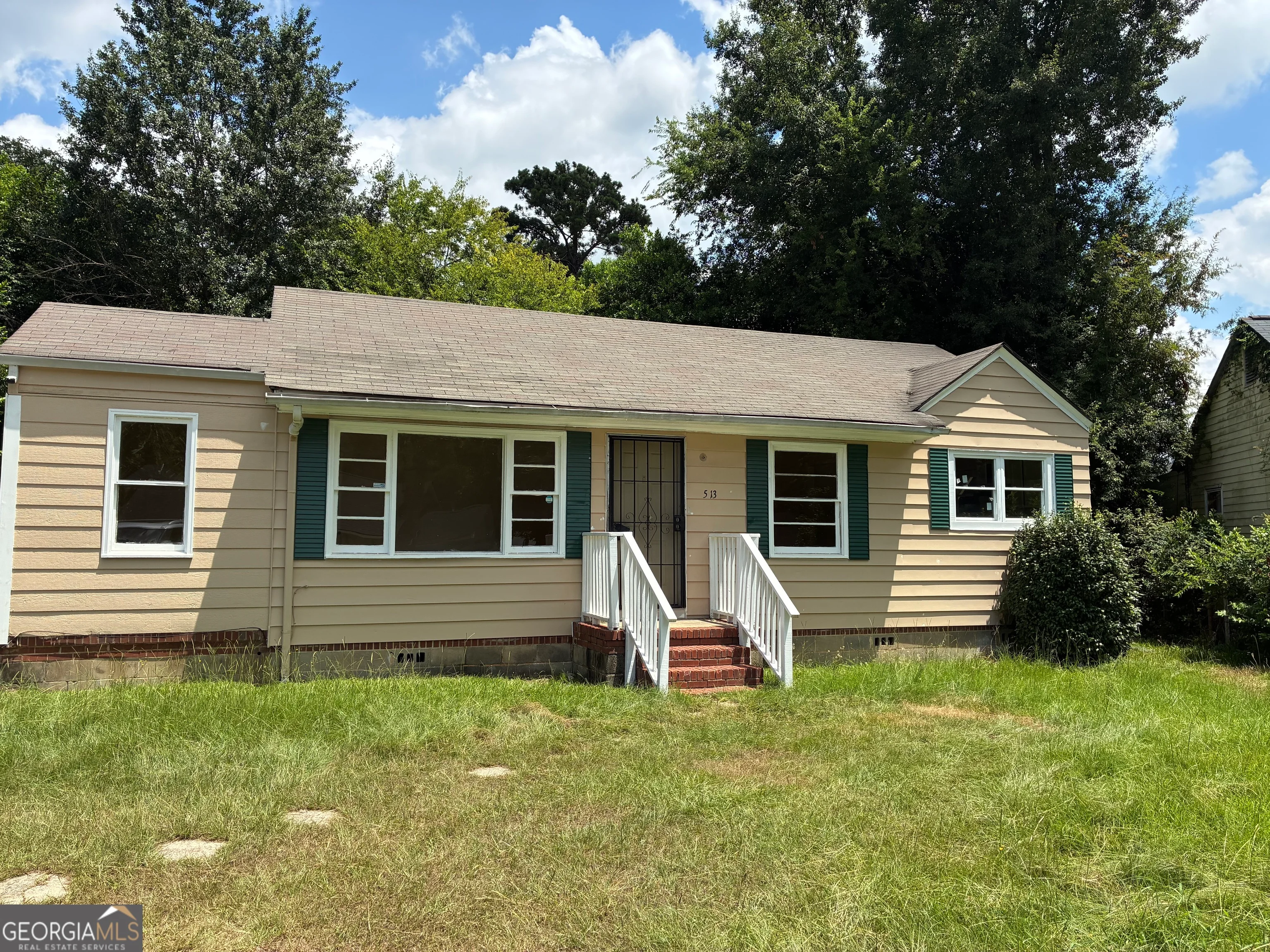 513 Lynmore Circle