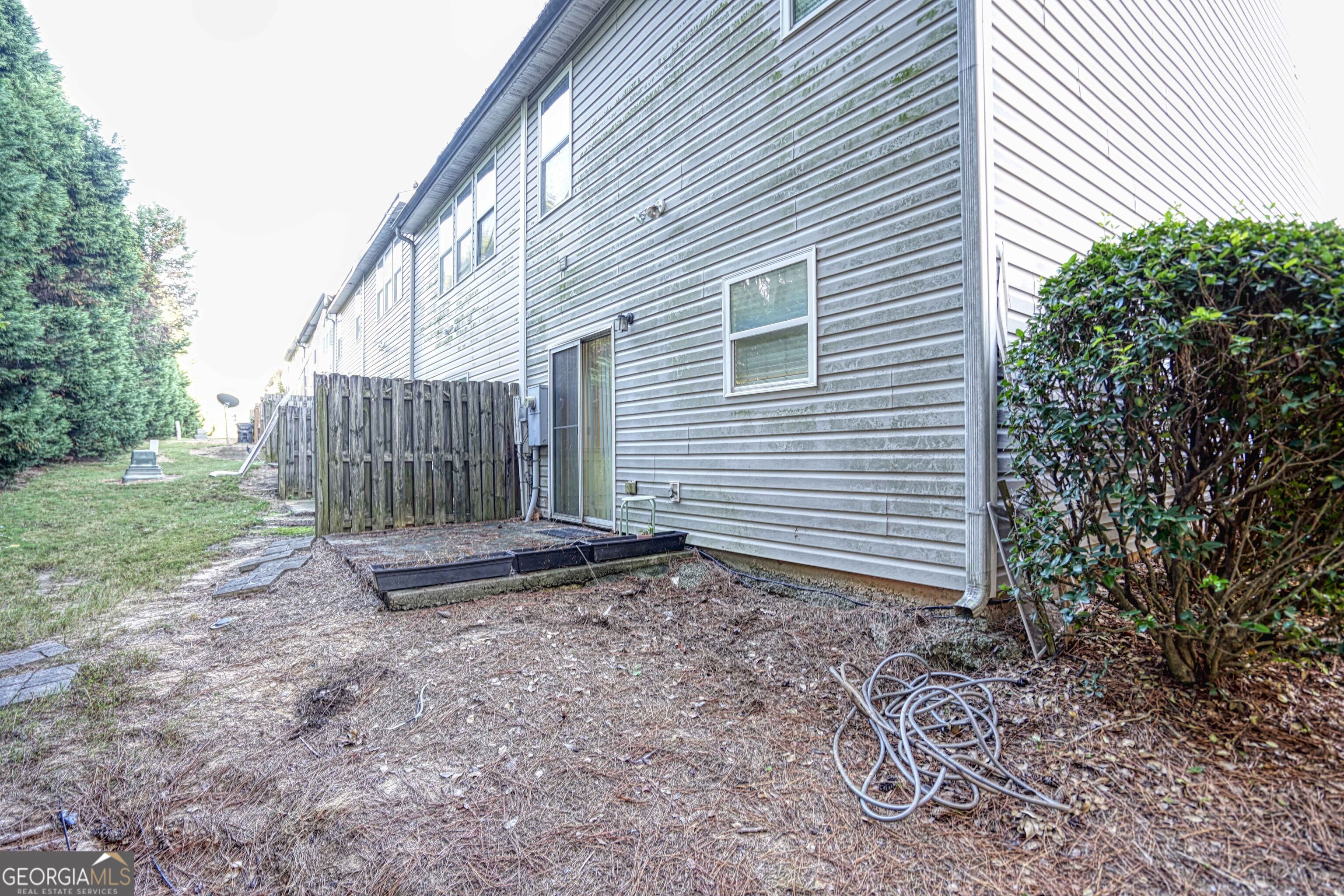 2158 Executive DR