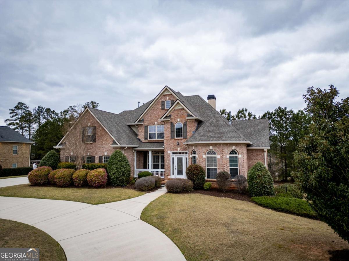 912 Fire Thorn DR