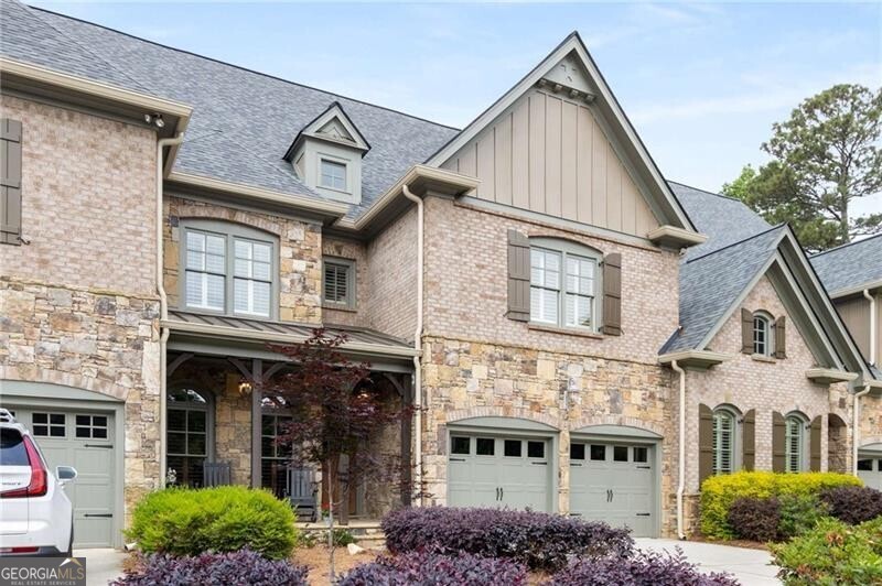 320 Wisteria CIR