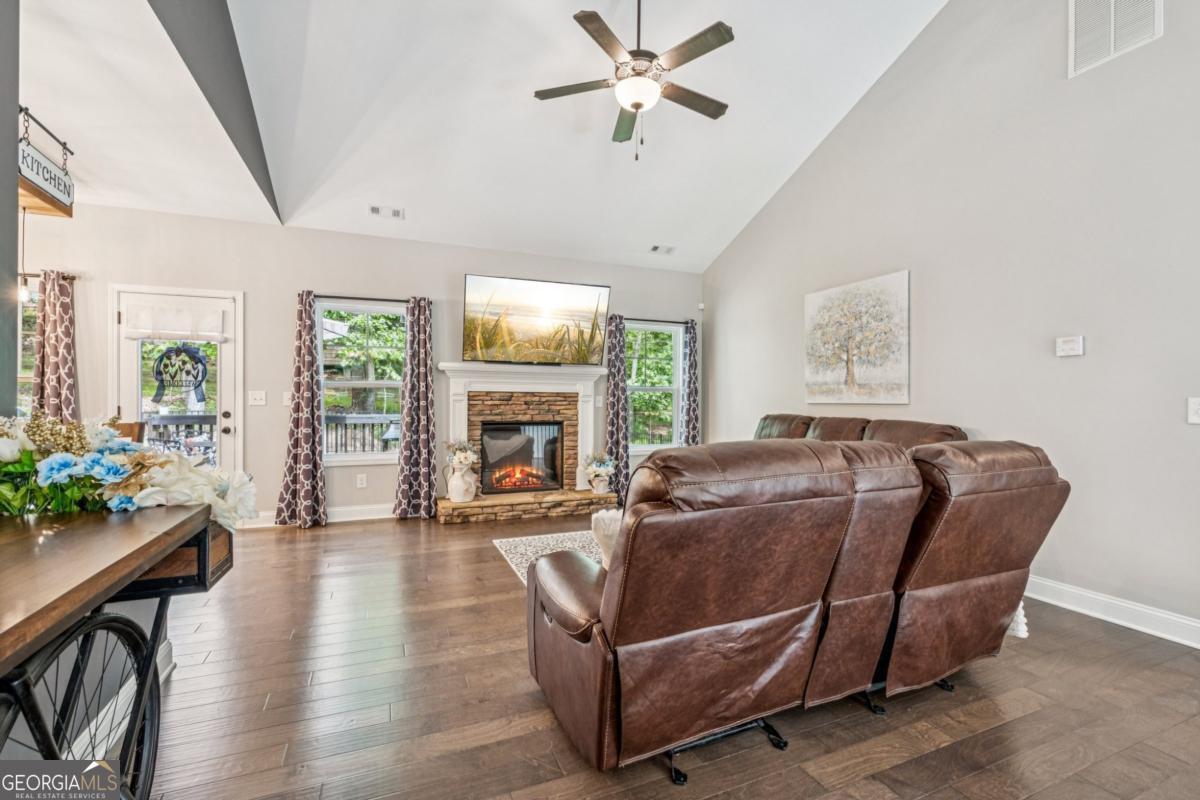 5343 Monticello DR