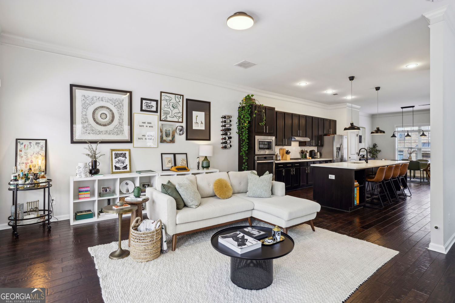 Atlanta, Georgia 30324, United States, 3 Bedrooms Bedrooms, ,4 BathroomsBathrooms,Residential,Active,79092