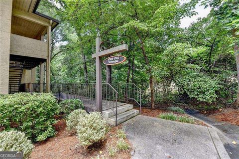 1010 Donegal SE Smyrna GA 30080