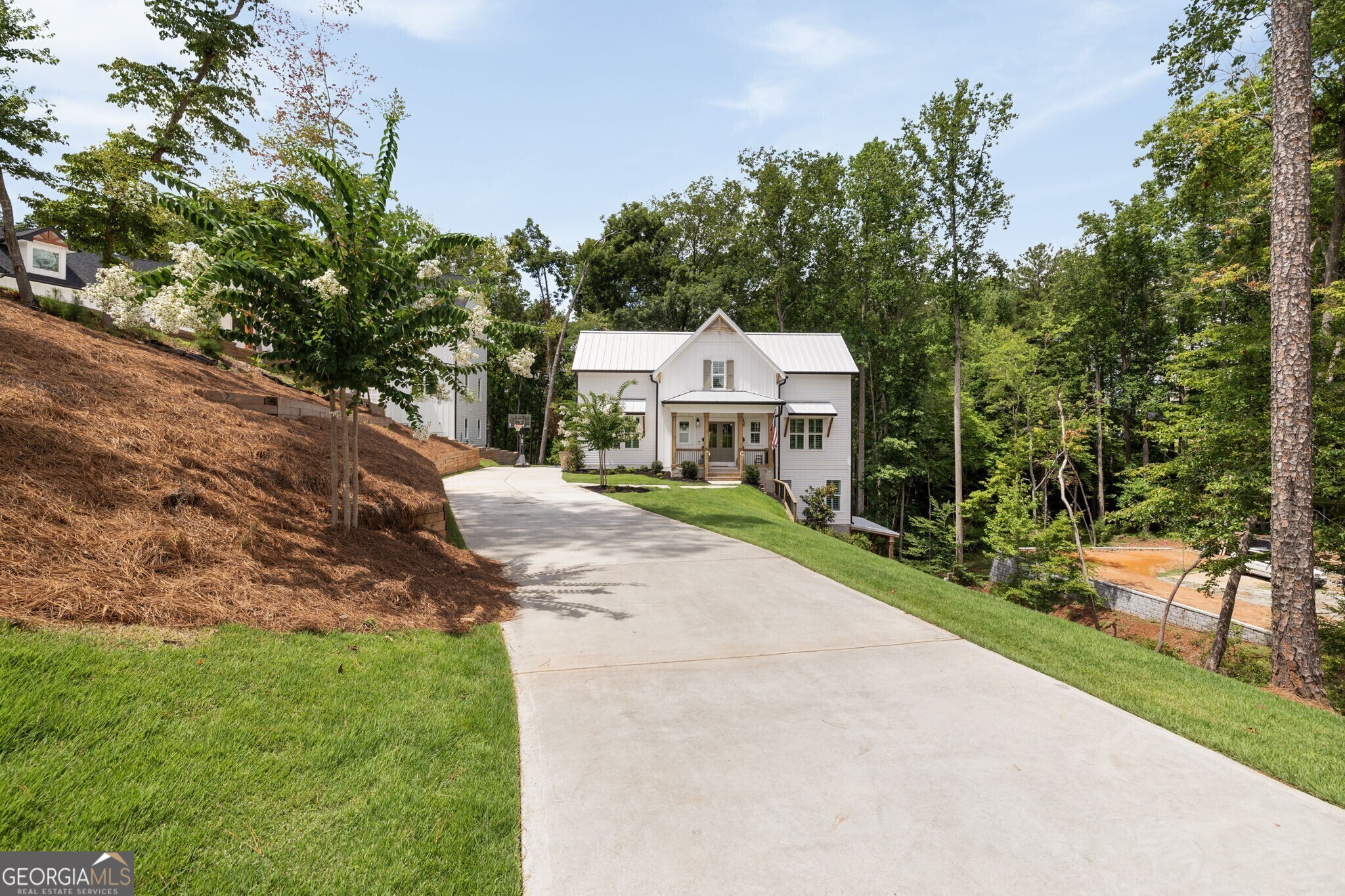 4415 Shellie LN
