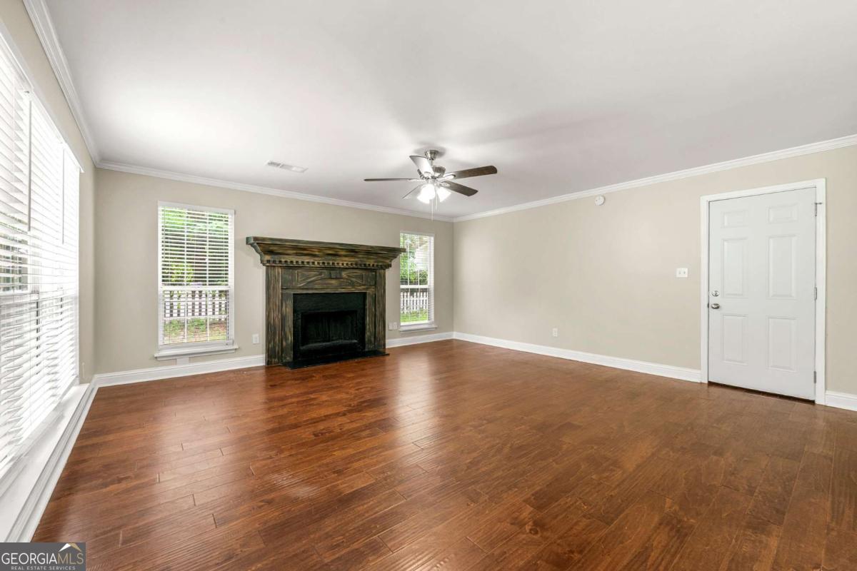 3227 Ivy Lake CT