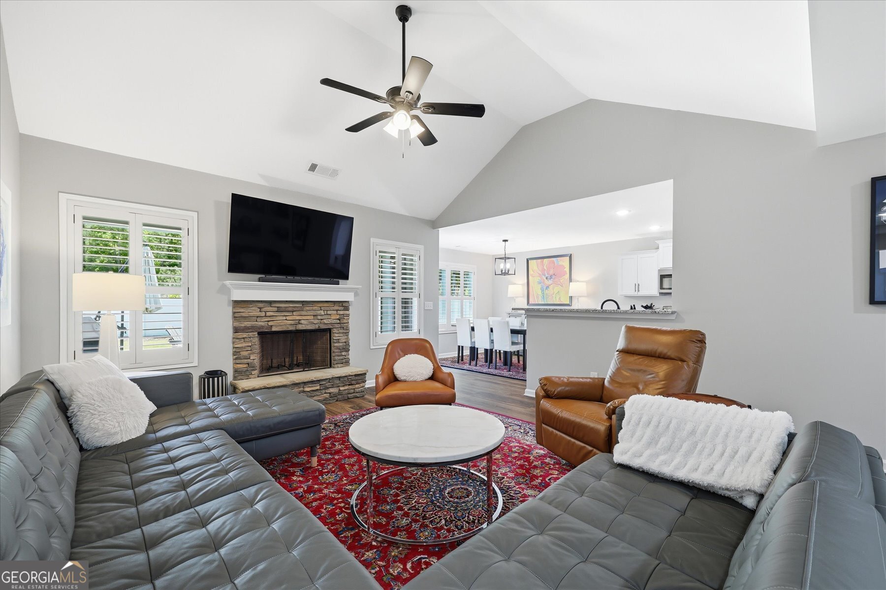 245 Brittany Pointe LN
