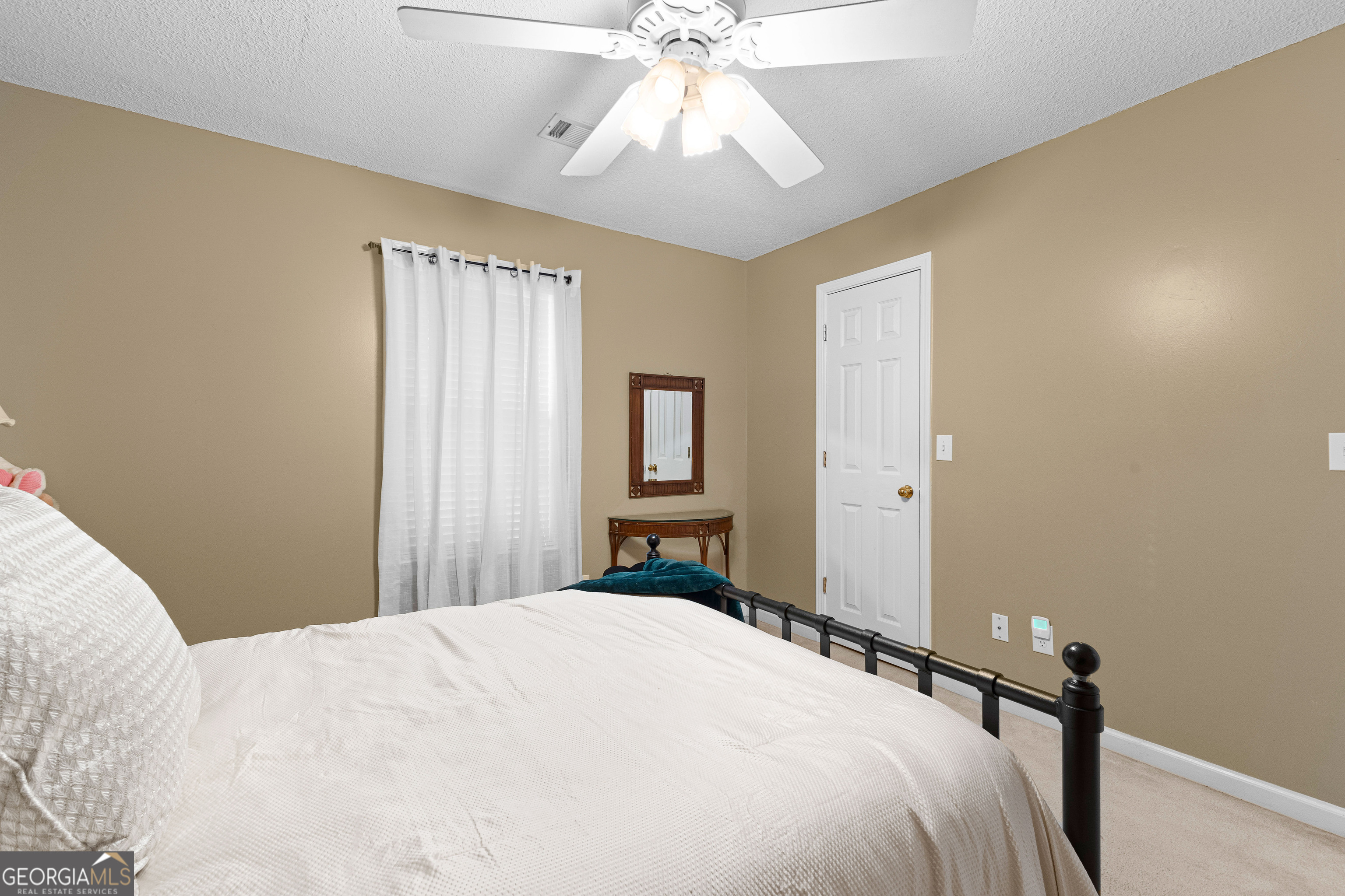 Newnan, Georgia 30265, United States, 3 Bedrooms Bedrooms, ,2 BathroomsBathrooms,Residential,Active,79925