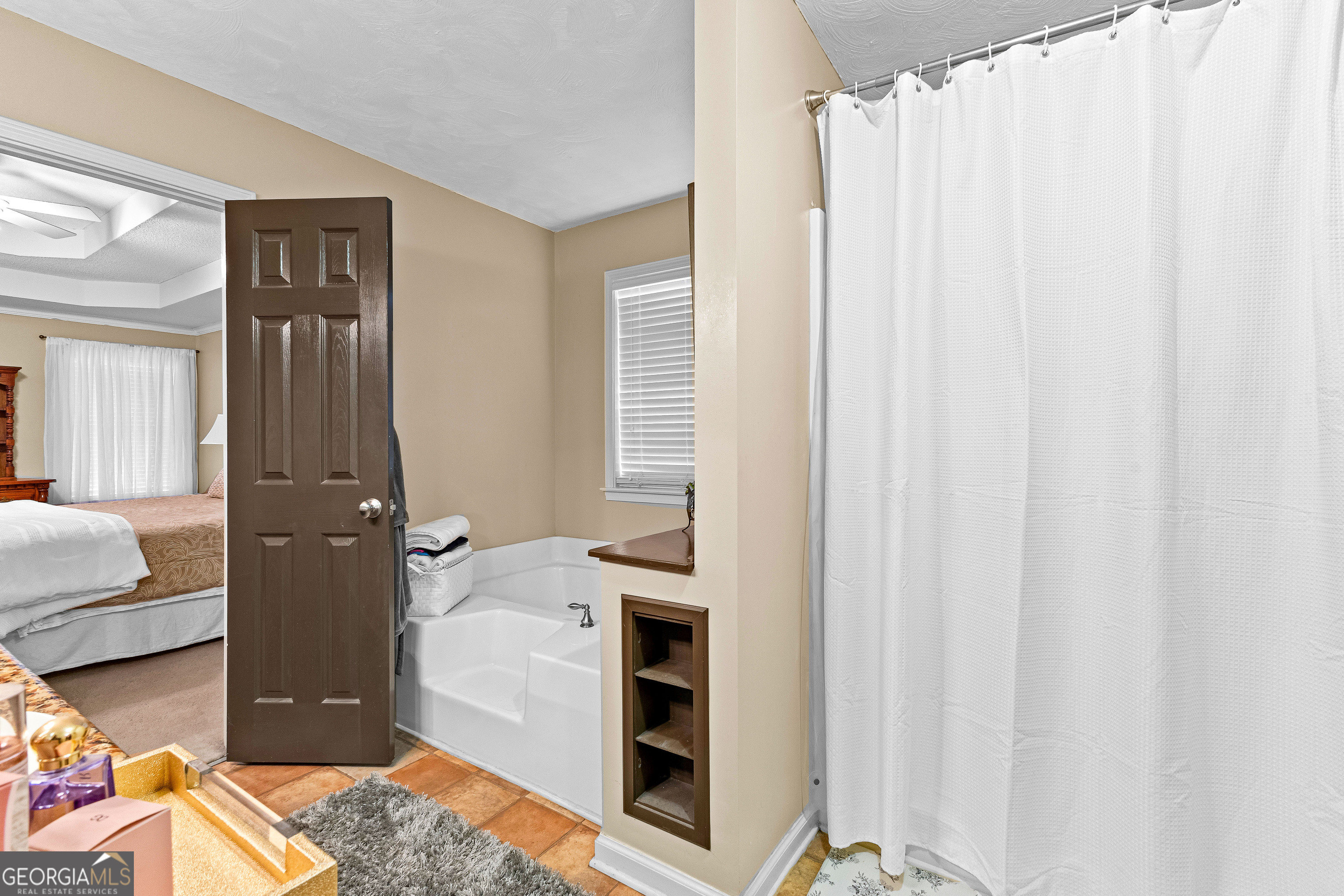 Newnan, Georgia 30265, United States, 3 Bedrooms Bedrooms, ,2 BathroomsBathrooms,Residential,Active,79925