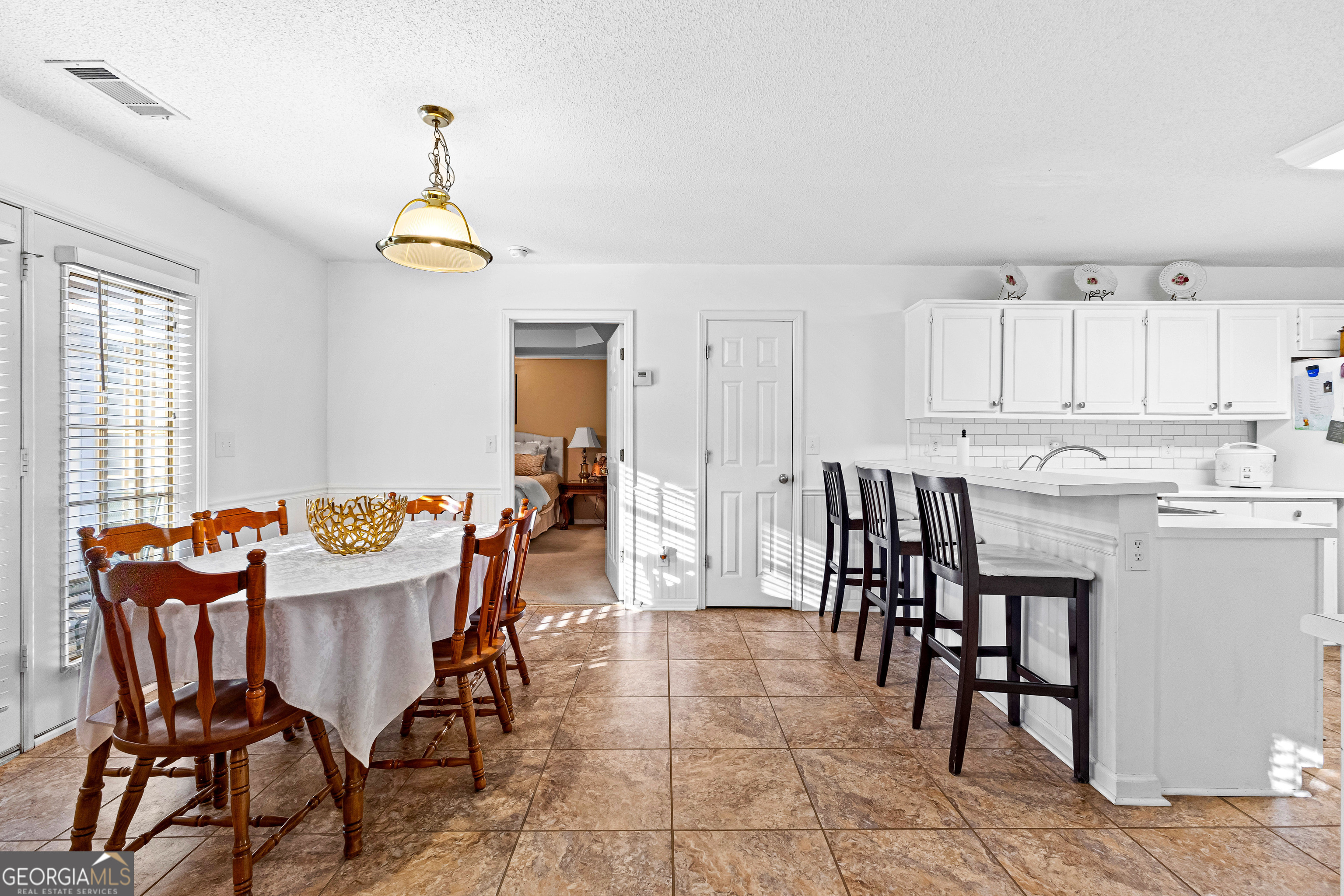 Newnan, Georgia 30265, United States, 3 Bedrooms Bedrooms, ,2 BathroomsBathrooms,Residential,Active,79925