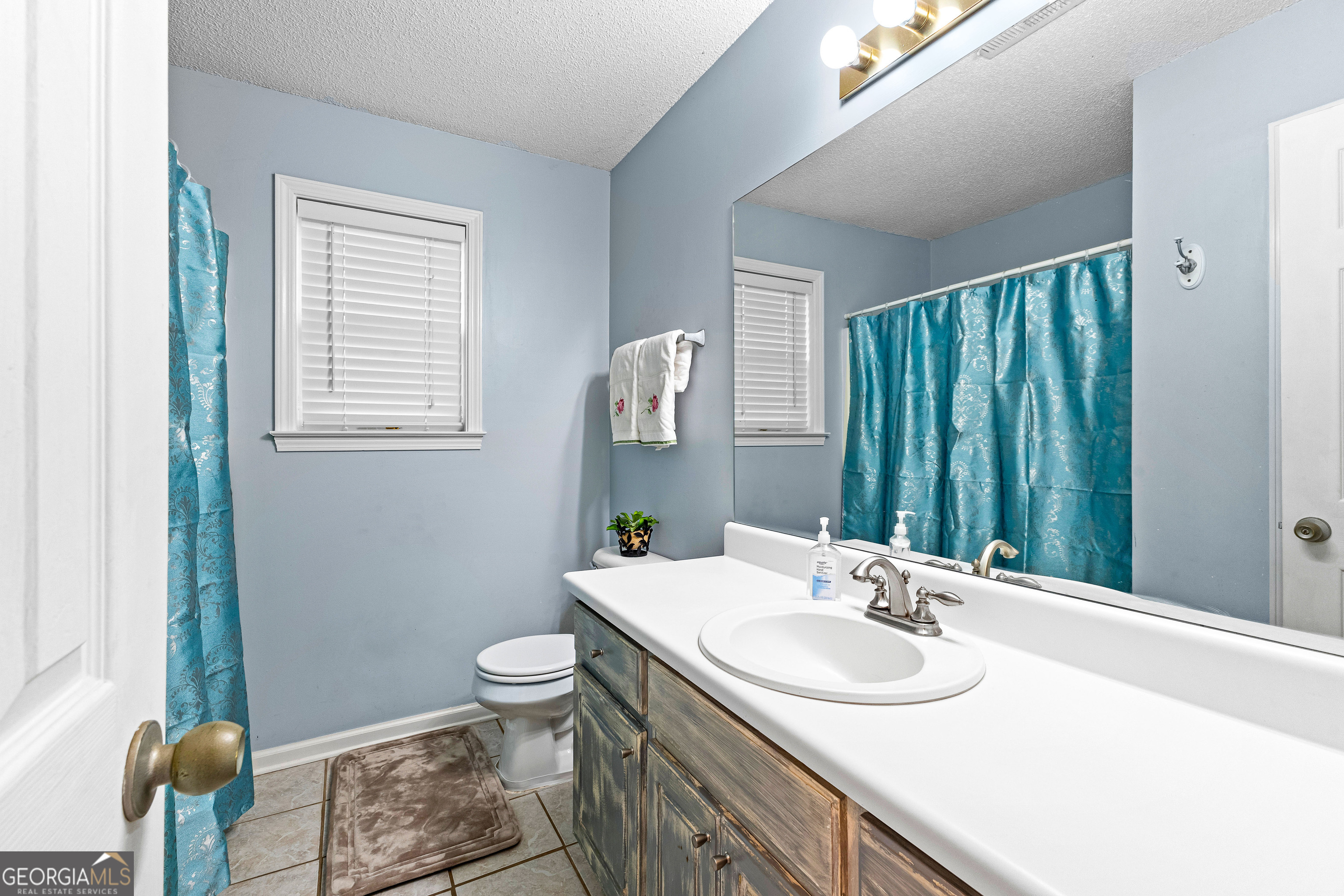 Newnan, Georgia 30265, United States, 3 Bedrooms Bedrooms, ,2 BathroomsBathrooms,Residential,Active,79925