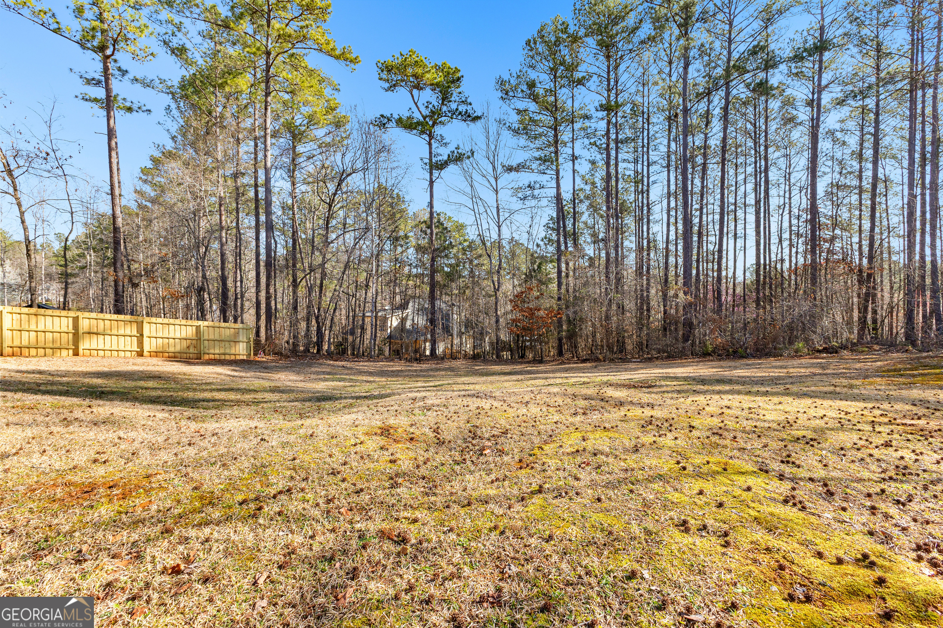 Newnan, Georgia 30263, United States, 5 Bedrooms Bedrooms, ,3 BathroomsBathrooms,Residential,Active,88114