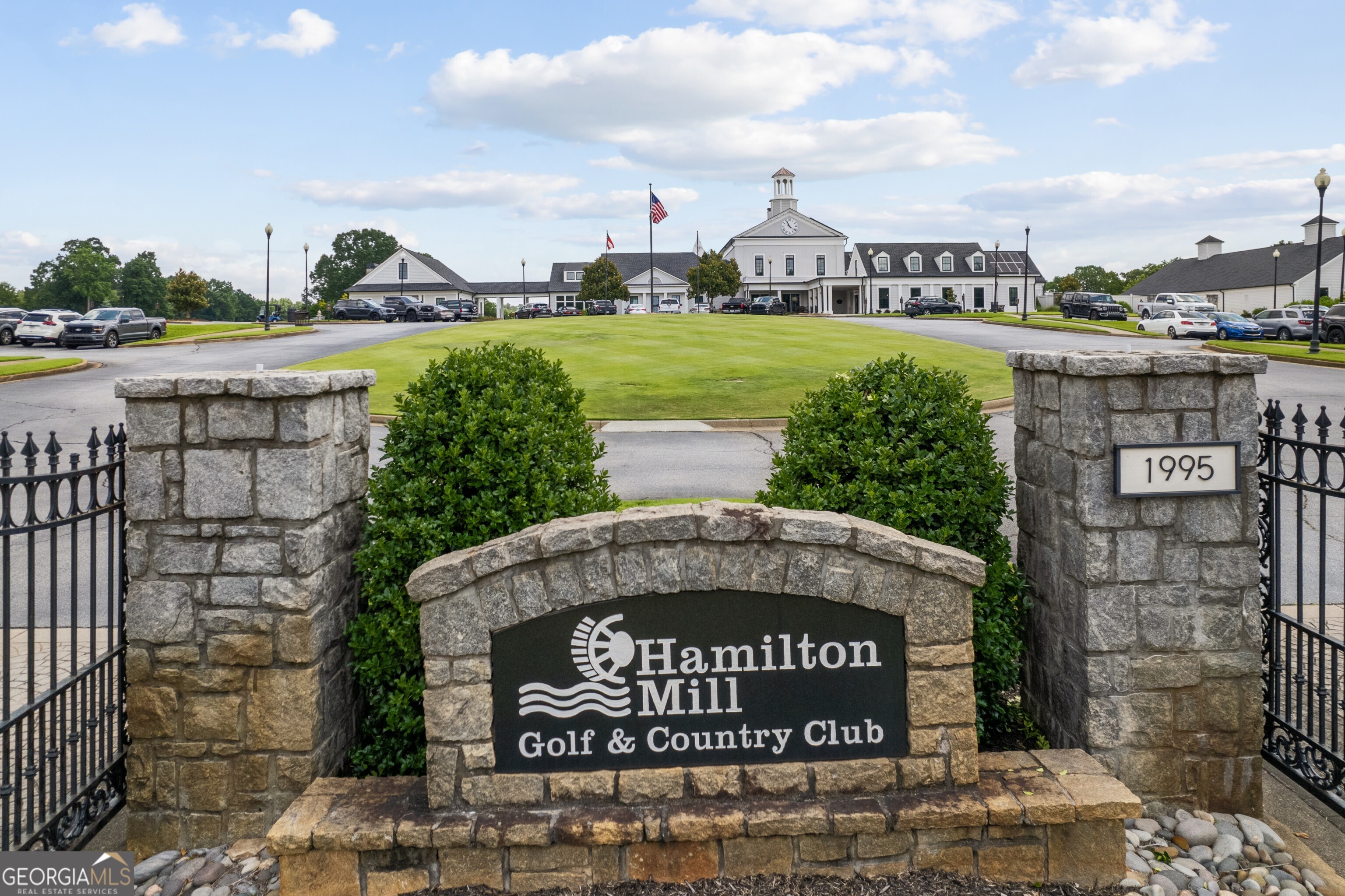 Dacula, Georgia 30019, United States, 5 Bedrooms Bedrooms, ,4 BathroomsBathrooms,Residential,Pending,149397