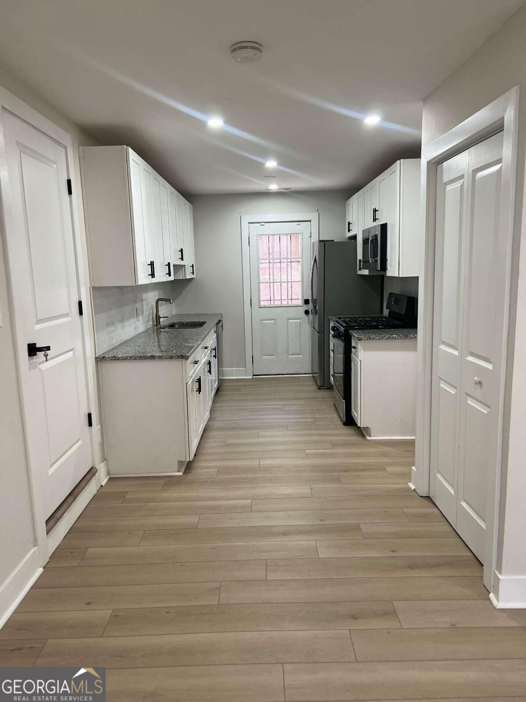 Photo of 421 Lake Drive, Hapeville, GA 30354 (MLS # 10880754)