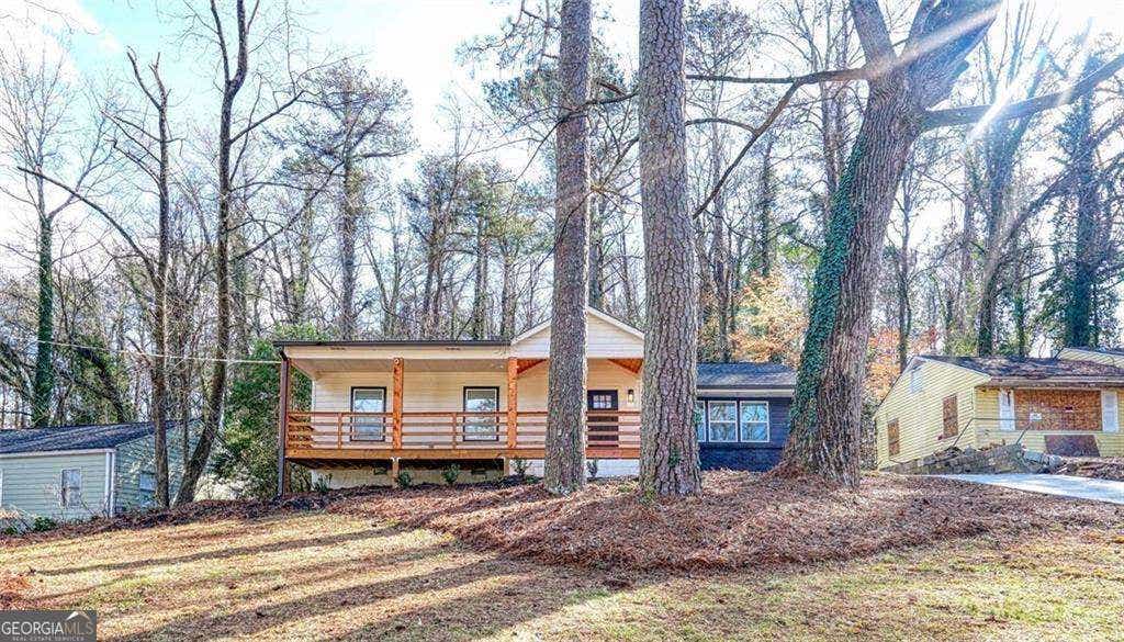 Photo of 2230 Beecher Circle SW, Atlanta, GA 30311 (MLS # 10826018)