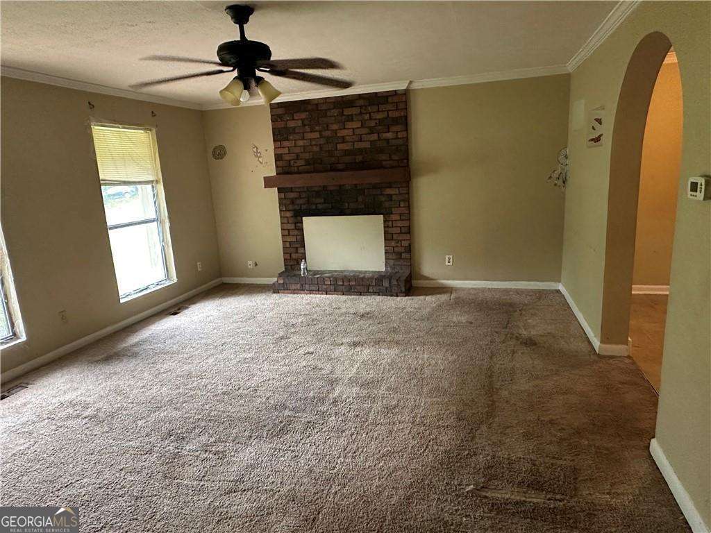 718 Hardy WAY