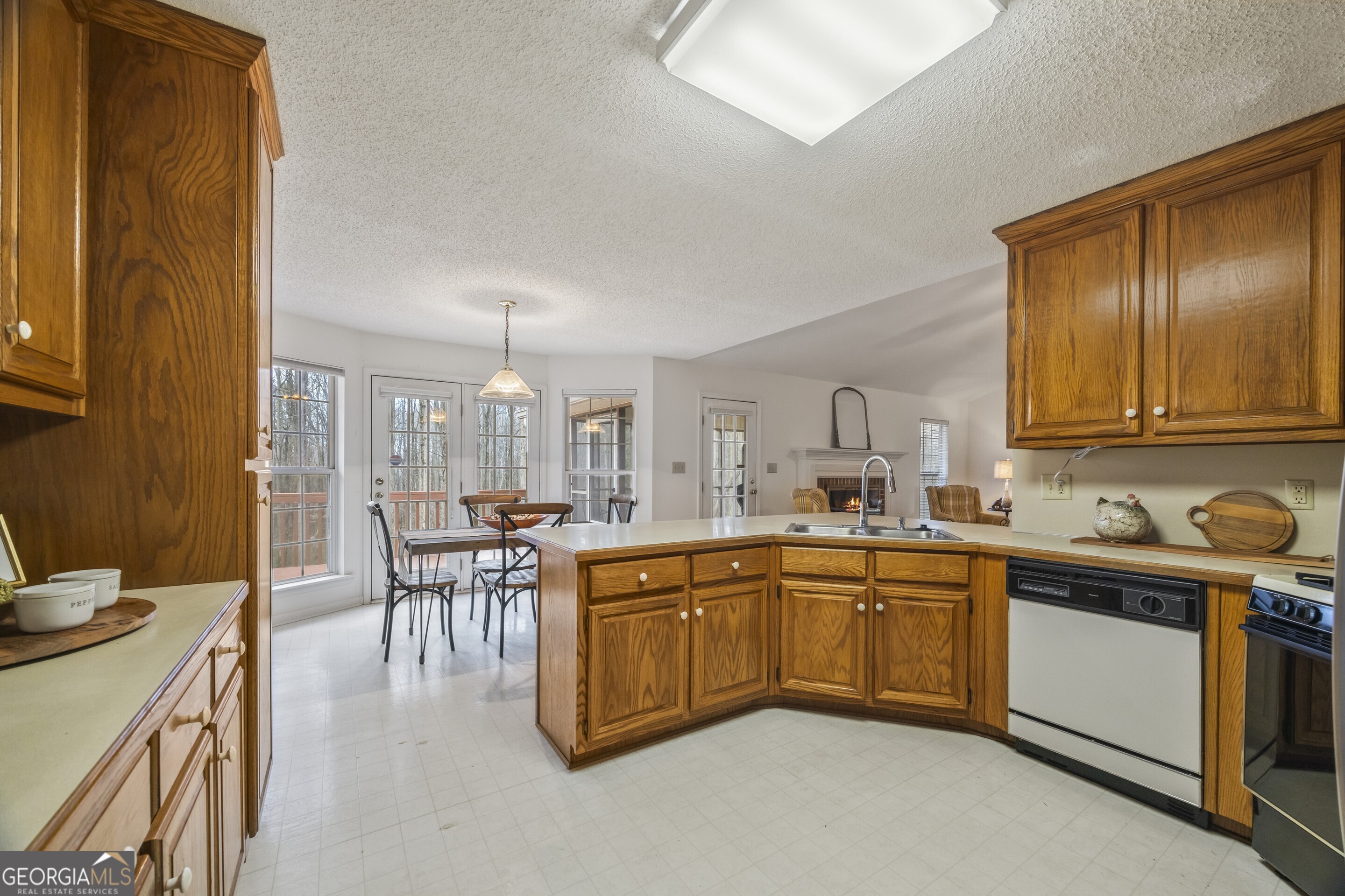 Martin, Georgia 30557, United States, 3 Bedrooms Bedrooms, ,3 BathroomsBathrooms,Residential,Active,96876