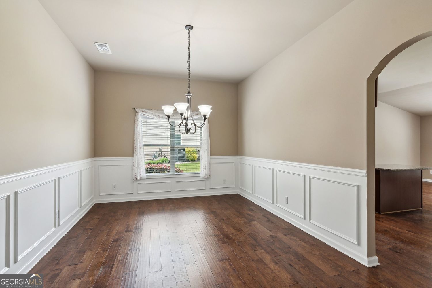 Cumming, Georgia 30028, United States, 4 Bedrooms Bedrooms, ,2 BathroomsBathrooms,Residential,Active,227720