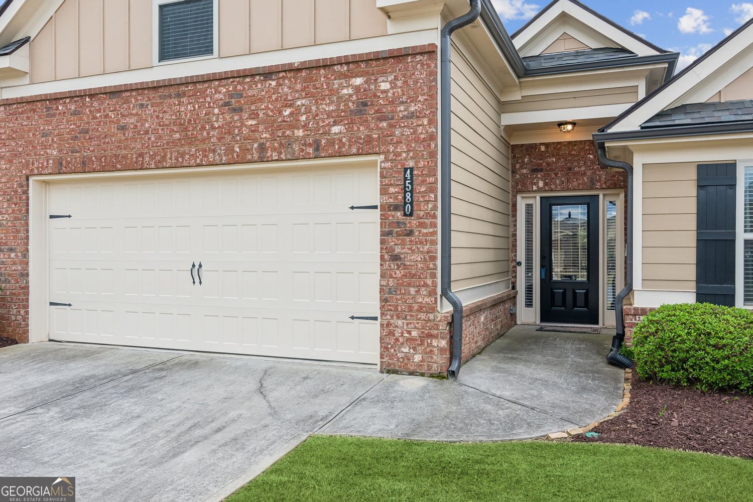 Cumming, Georgia 30028, United States, 4 Bedrooms Bedrooms, ,2 BathroomsBathrooms,Residential,Active,227720